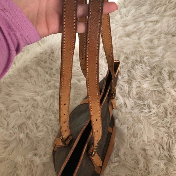 Lv authentic purse - Picture 2 of 7